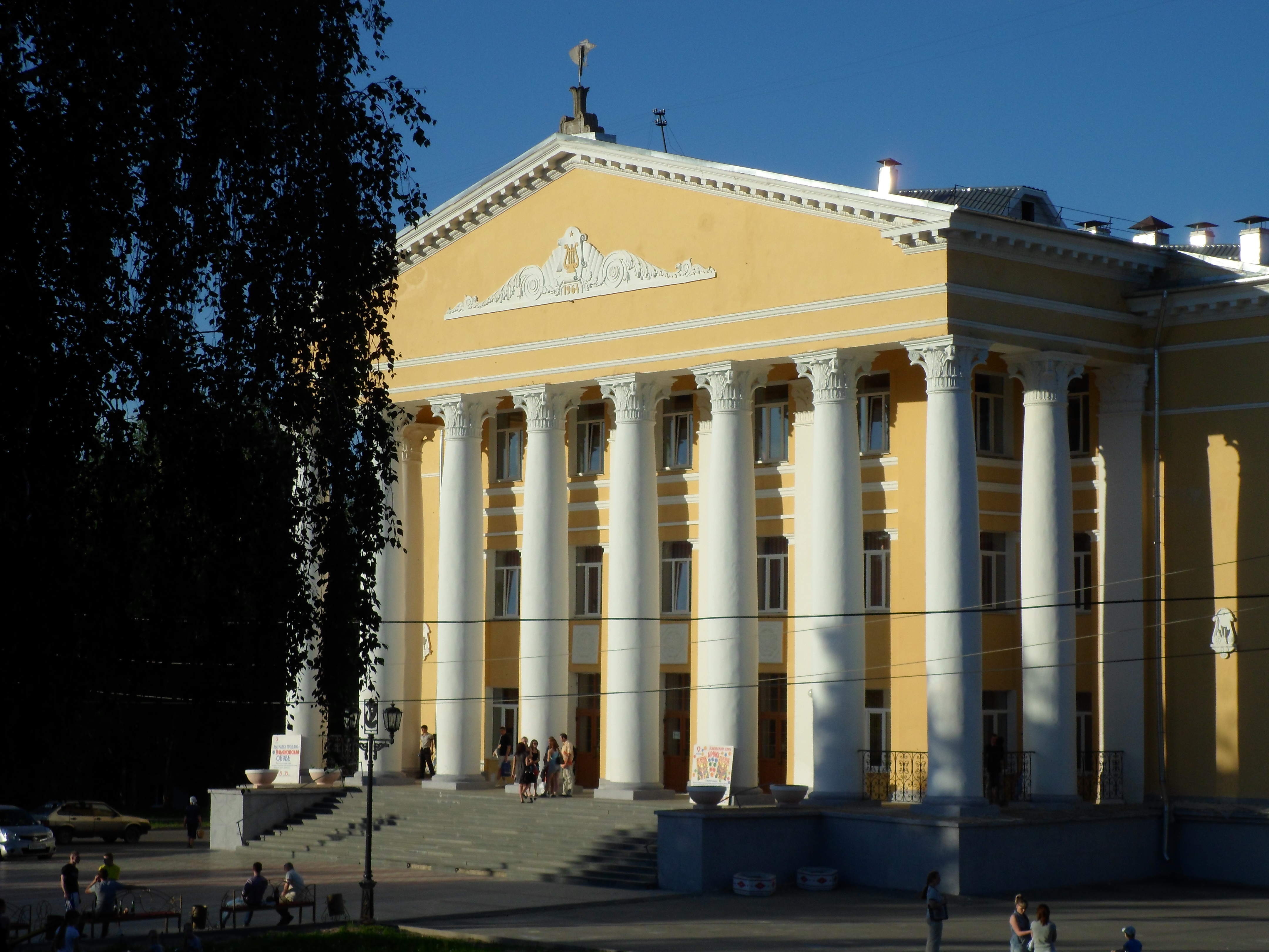 Restavratsiya i rekonstruktsiya istoricheskikh zdaniy